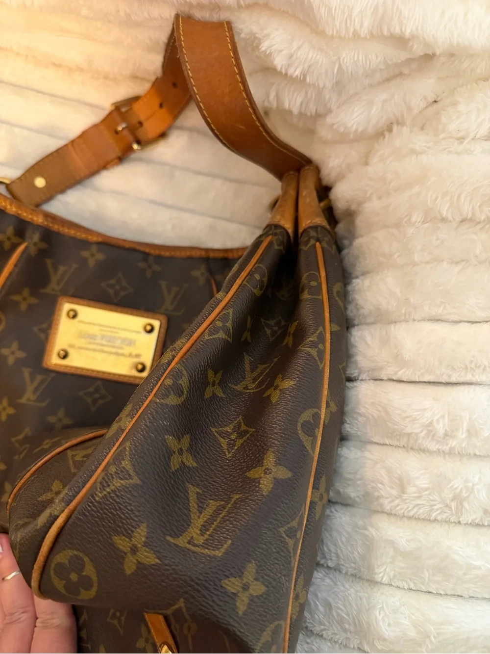 2008 Louis Vuitton Monogram Galliera PM bag